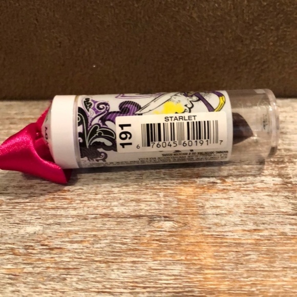 4 Pieces of Hard Candy Make Up Bundle - Picture 7 of 8